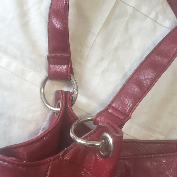 π NINE WEST - Red Leather Purse - Picture 6 of 6